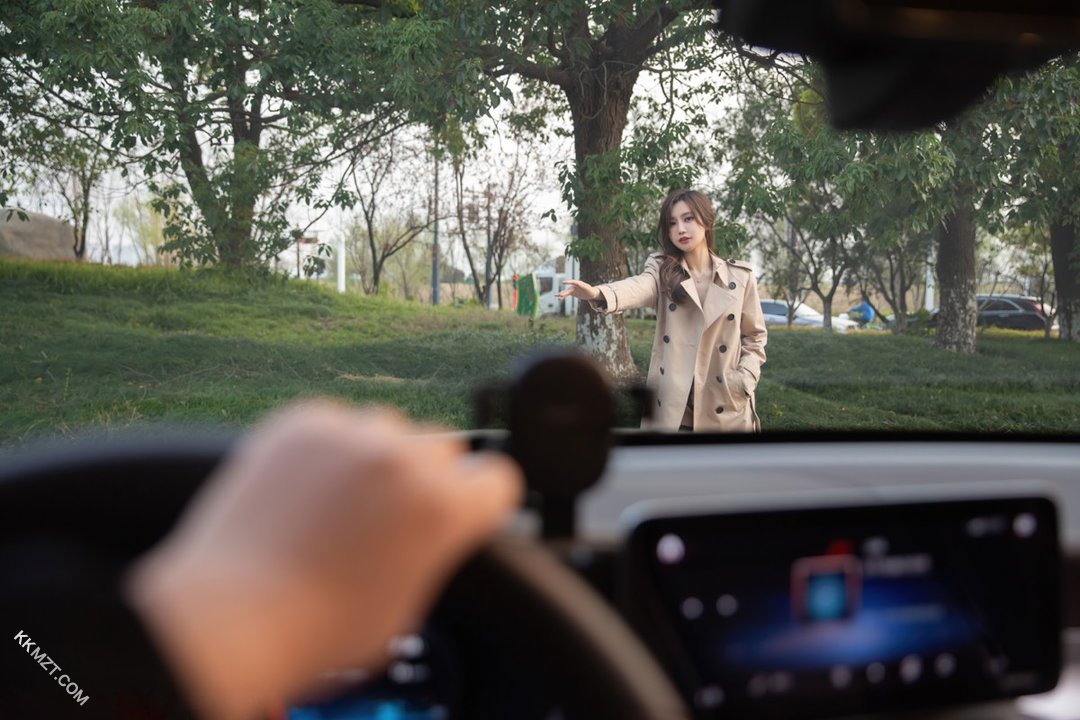 她一上车我就知道，今天的车钱又拿不到了