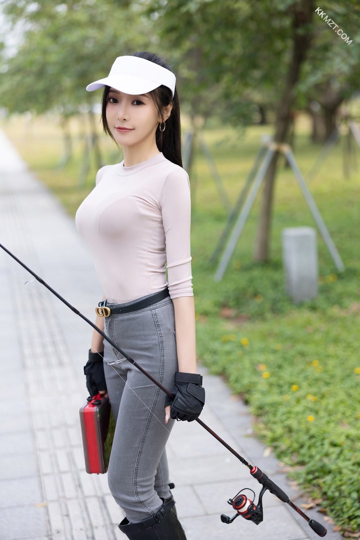 当牛仔裤性感起来，就没裙子什么事了！