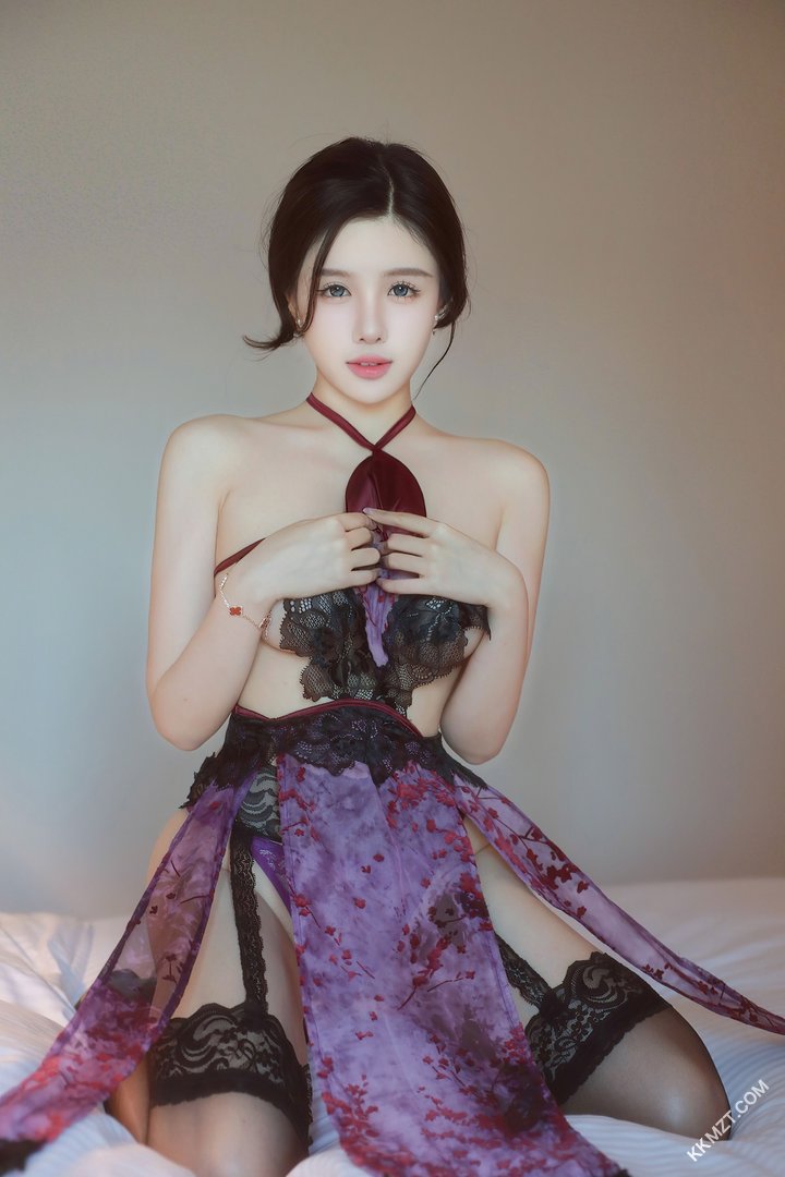 他女朋友在床上真骚，我太喜欢了！