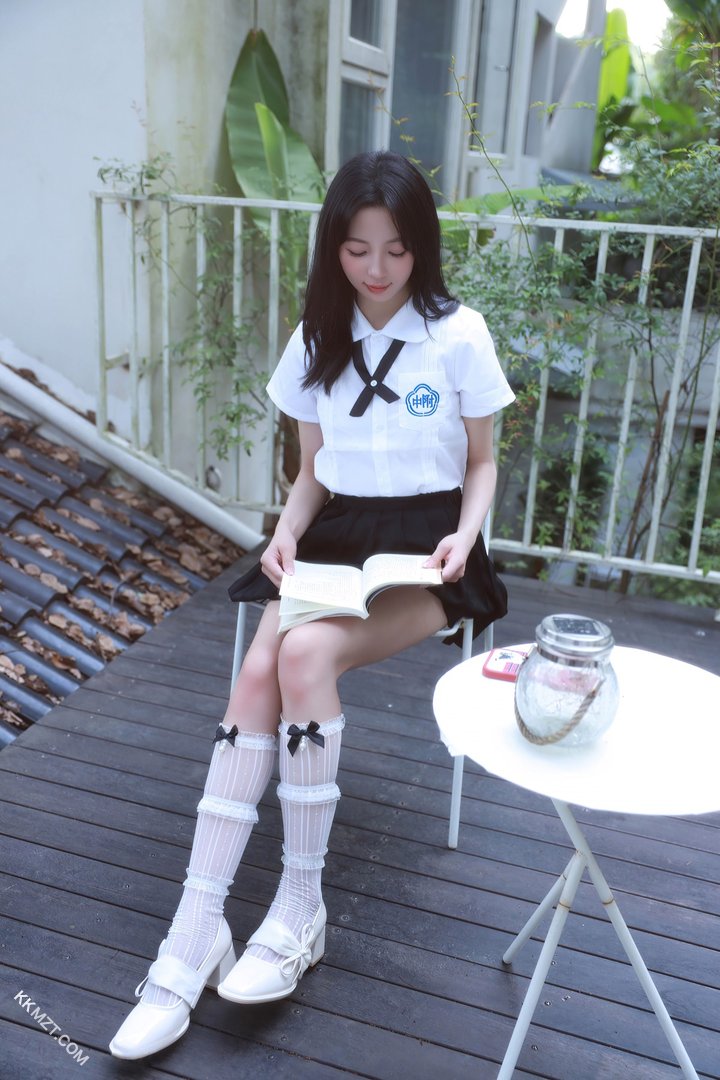 校花也一样，不好好读书屁股要打肿