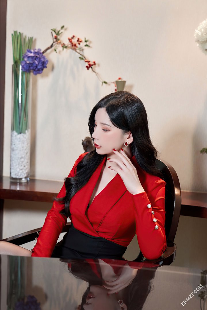 这工作还怎么干？老板吸血老板娘吸精