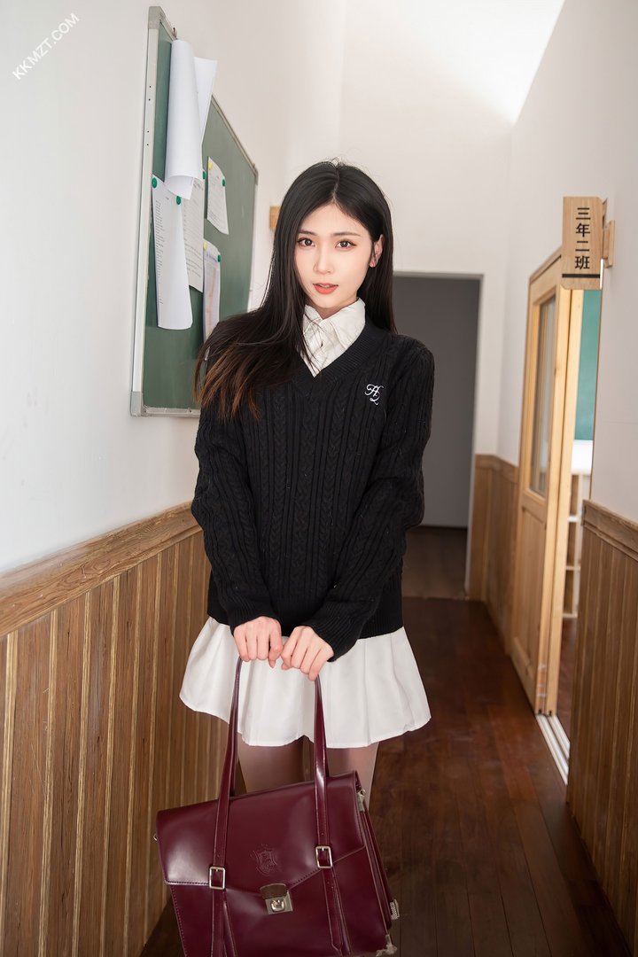 卧槽这么粗也可以？女同学居然用棒球棒……