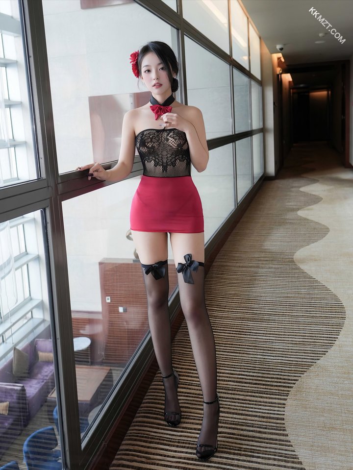 本小姐肚子饿了，可以吃你的香蕉吗？
