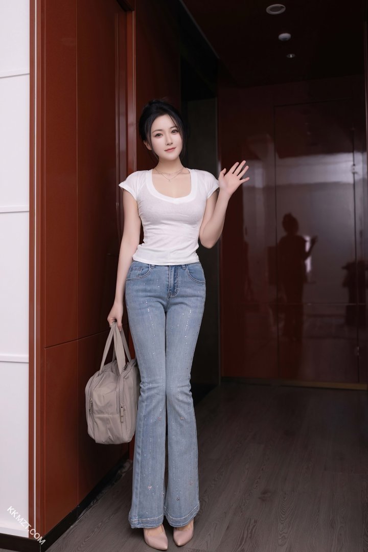 “老师对不起”，要怪就怪你实在太美丽！
