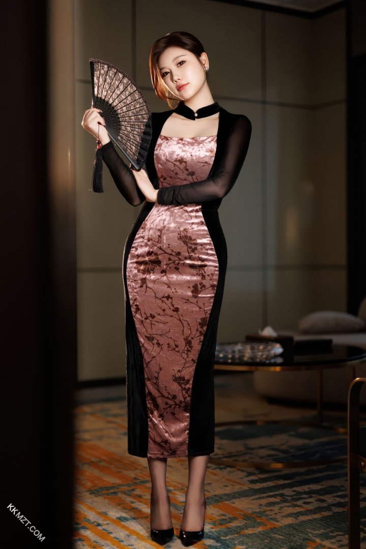 杨晨晨×旗袍黑丝，玩起来一定爽死~