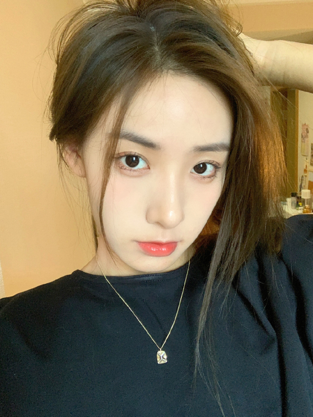 清甜美女自拍照，快来养养眼
