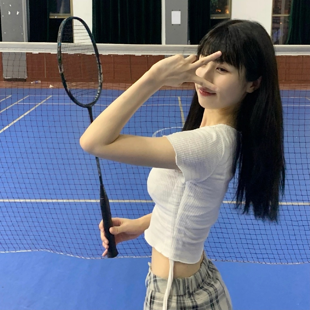 和女朋友约会中……