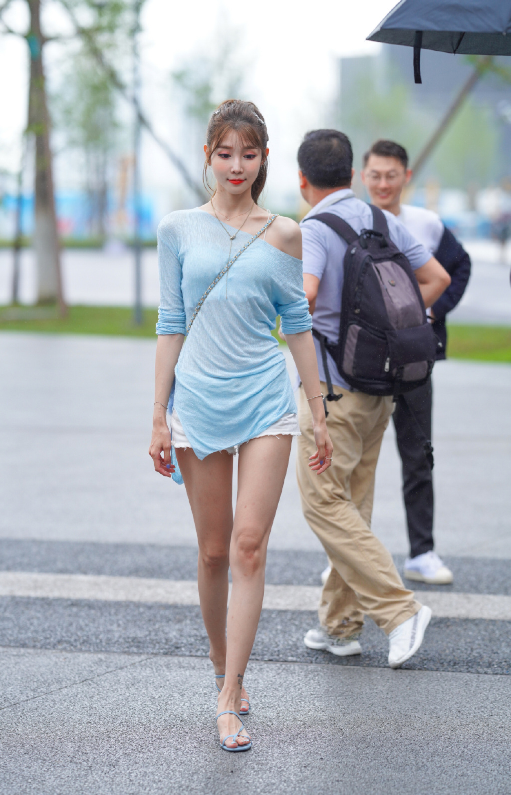 女神级的长腿美女，高挑好身材