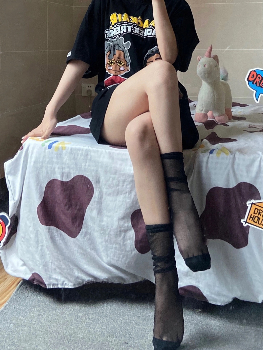 为啥女友这么喜欢穿黑丝呢？至今想不懂