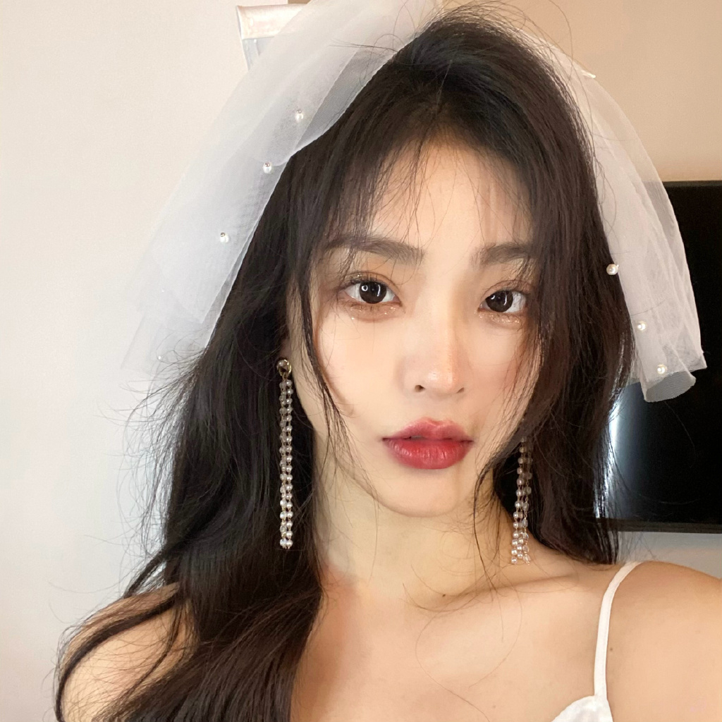 美妆达人：@-谢欣桐-