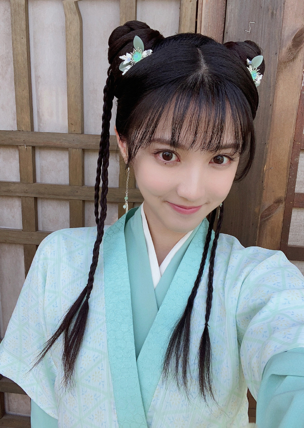 美女万万千，微博占一半