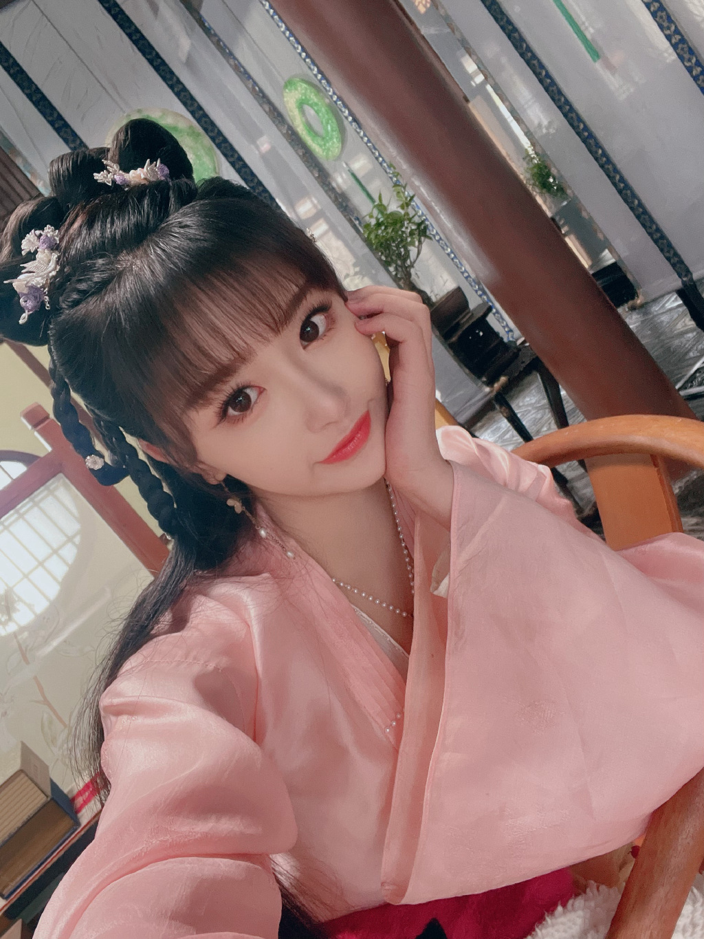 孔雪儿古装自拍照，这么甜美的小公主谁能不爱呢
