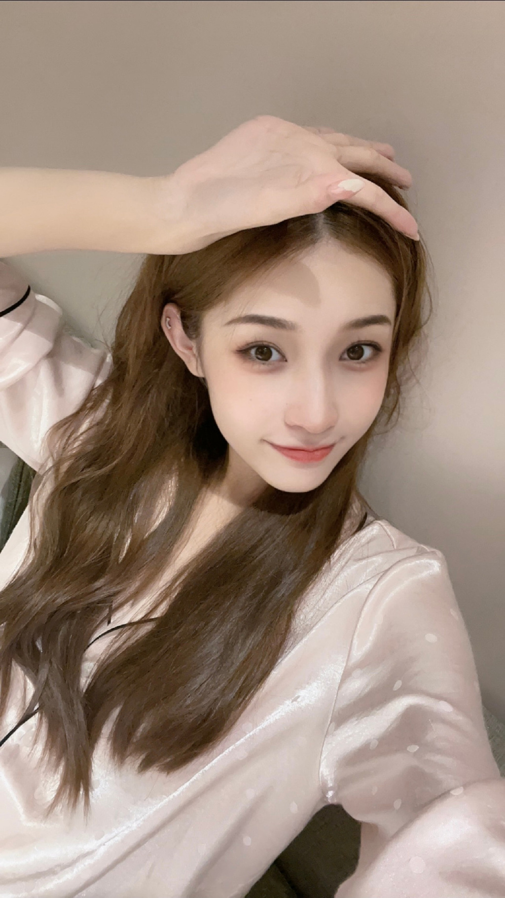这么甜美的妹子，确定不点个赞吗？