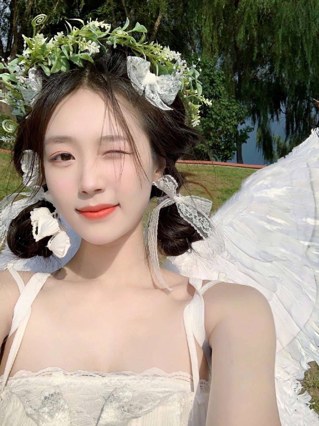 精选可爱漂亮的美女自拍照