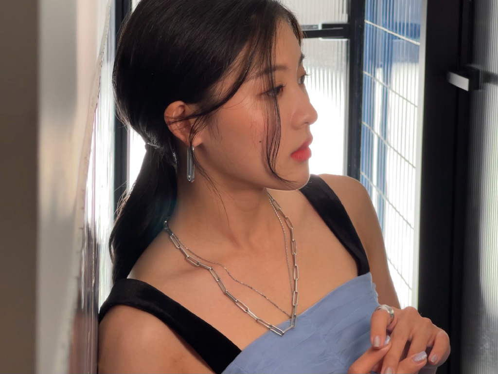 美女孙芮迷人美照欣赏，很好看