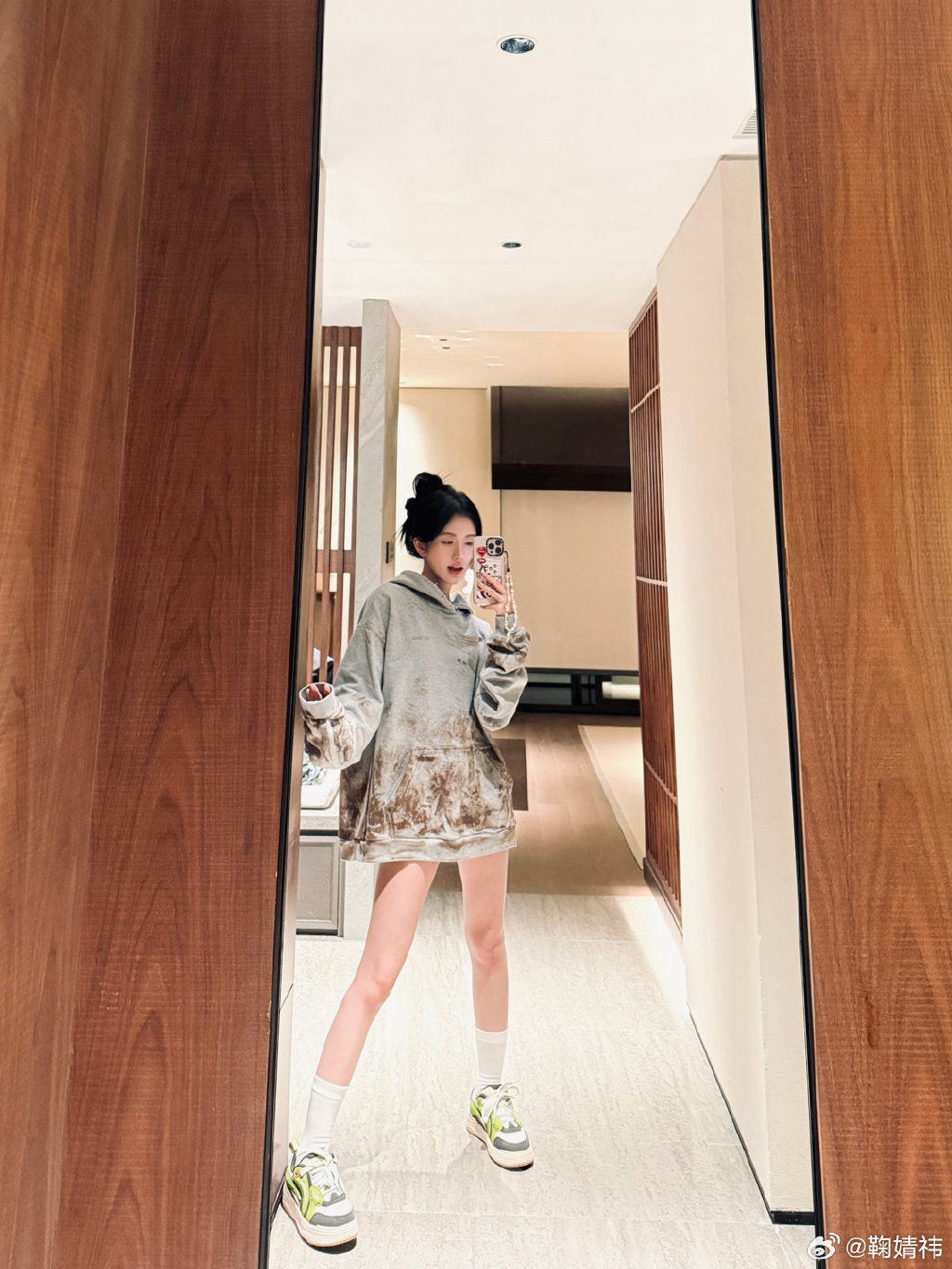 鞠婧祎戴唇环，我直接嗨了
