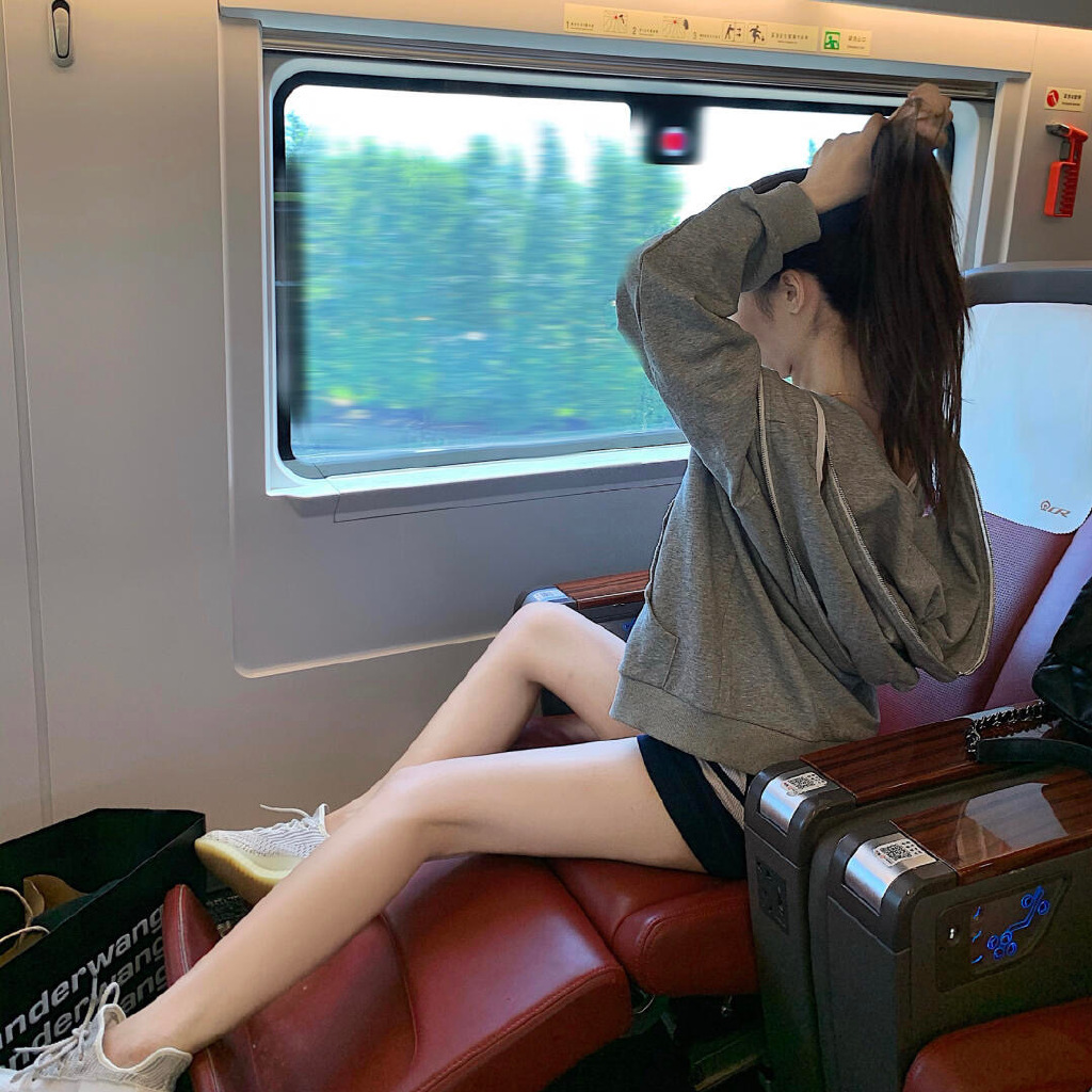 这个腿也太好看了吧