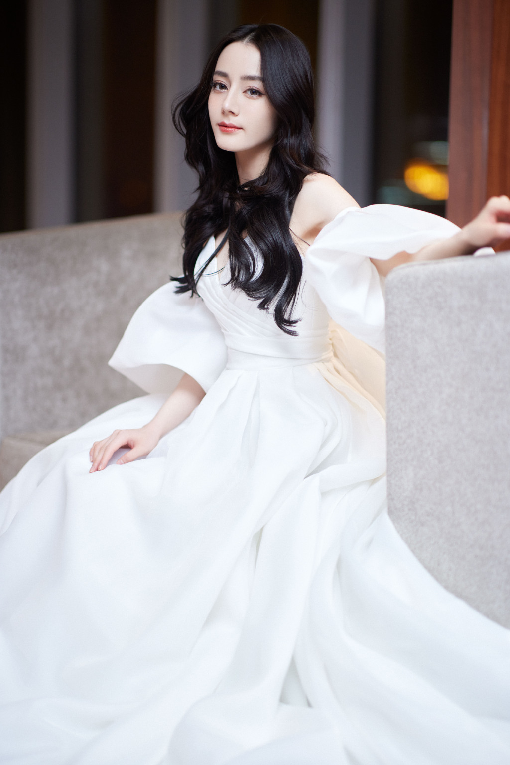 迪丽热巴今天是纯欲美女！白色仙女裙美貌杀人