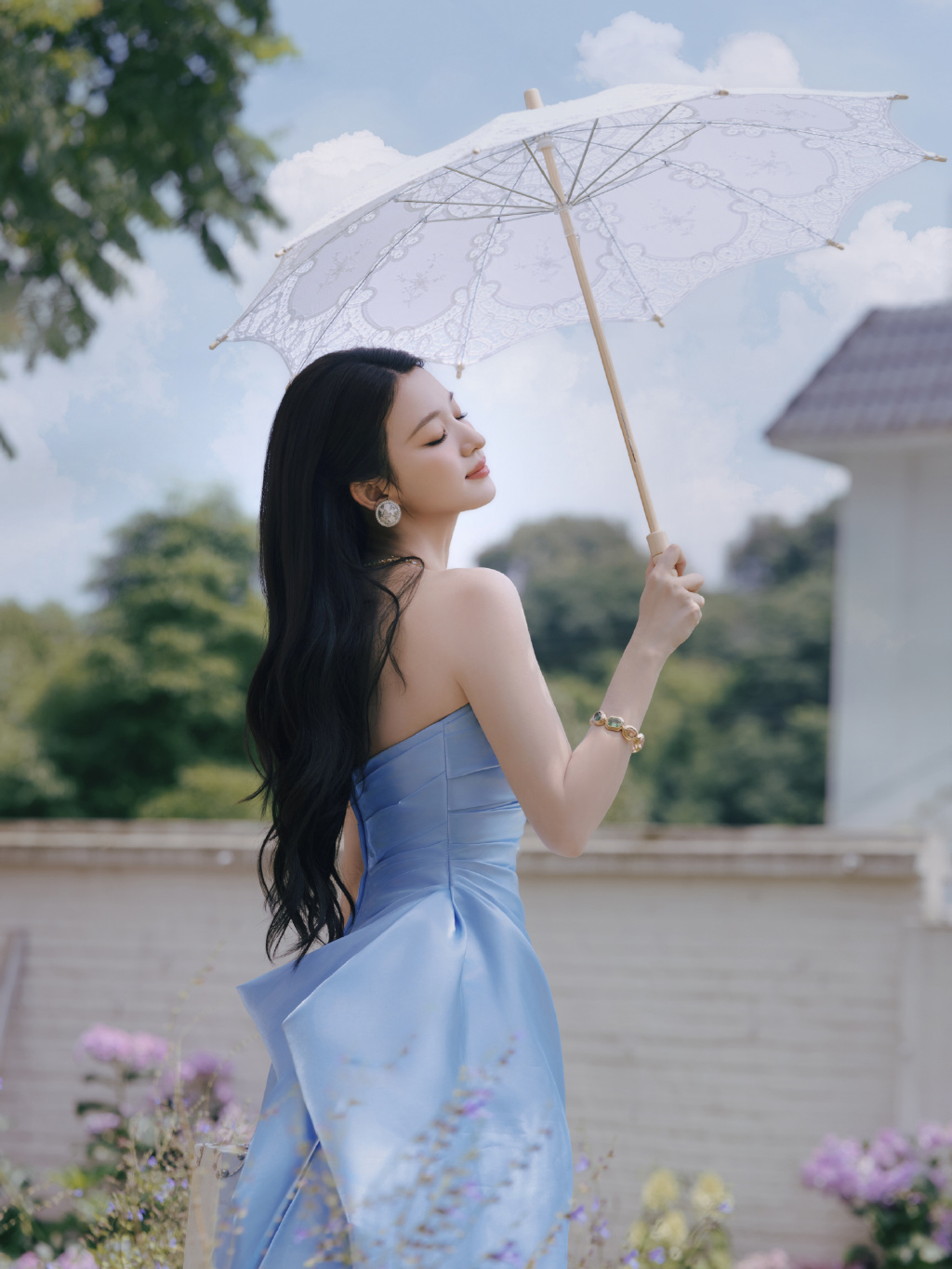 盛世美颜王楚然，一笑已倾城