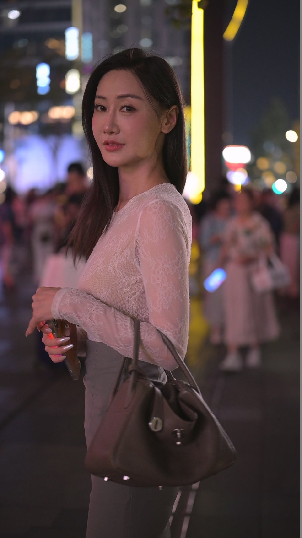 性感少妇，无限魅力与诱惑