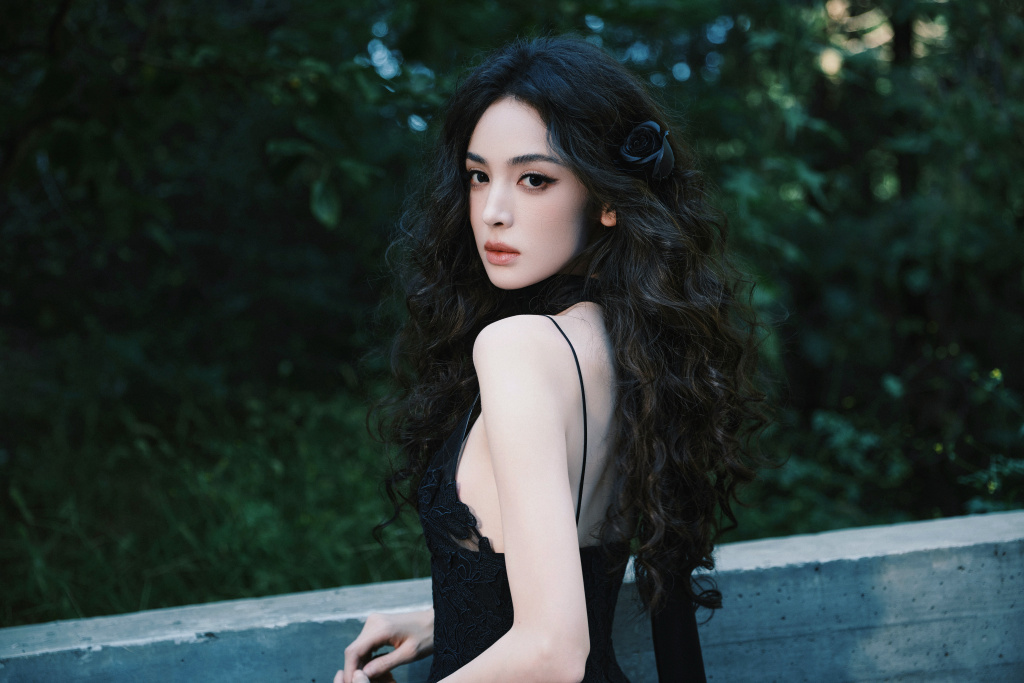 娜扎好白啊！