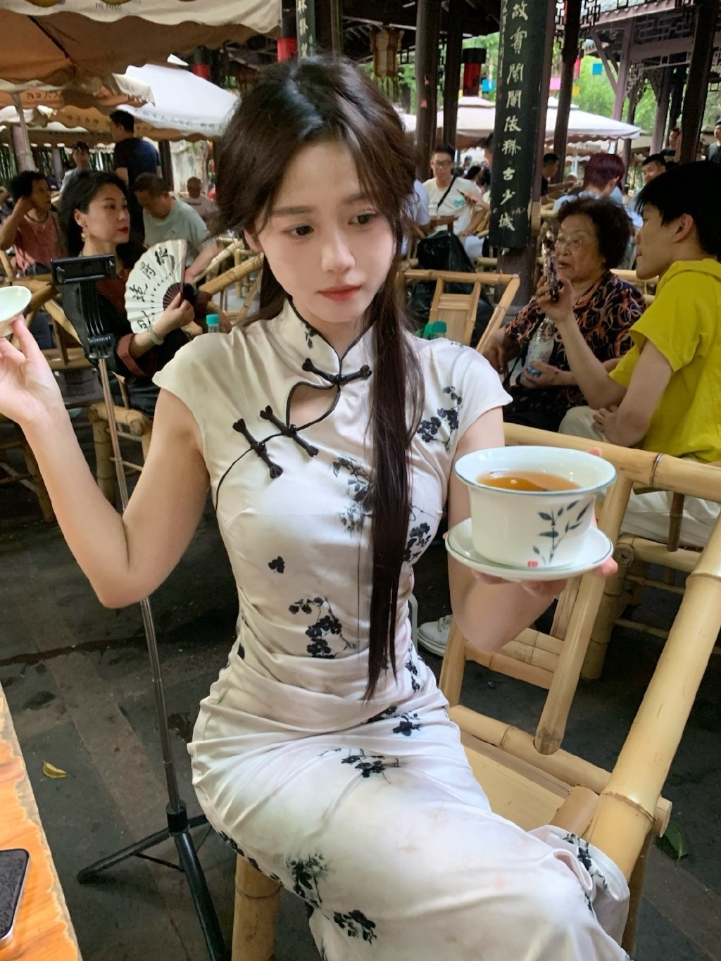 微博女神推荐：@透明的小世界-