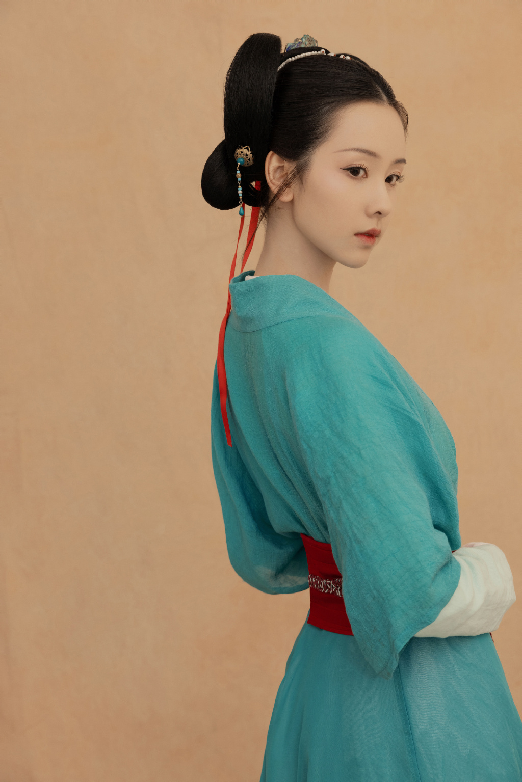 画中侍女陈都灵