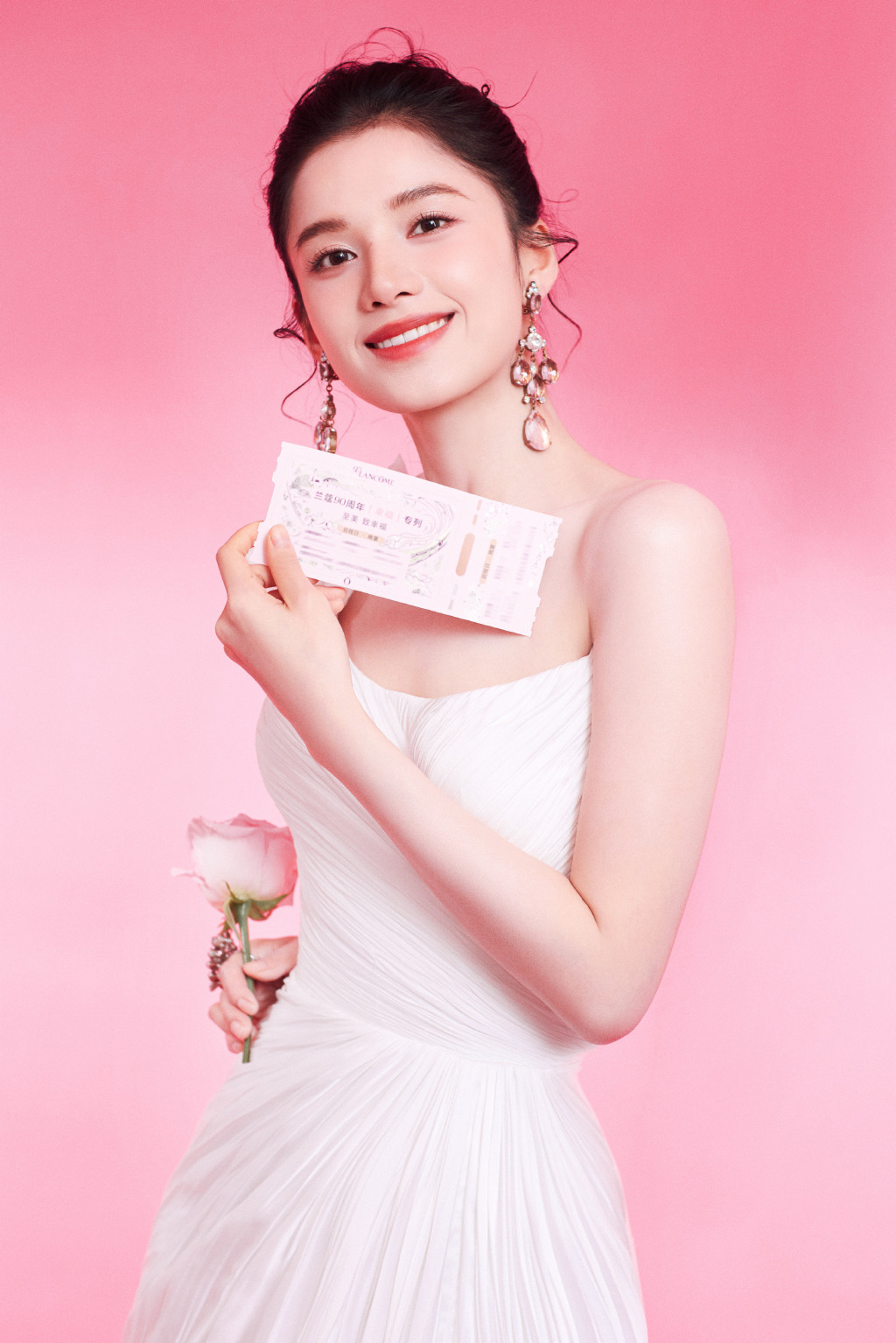 张婧仪的脸真是绝美