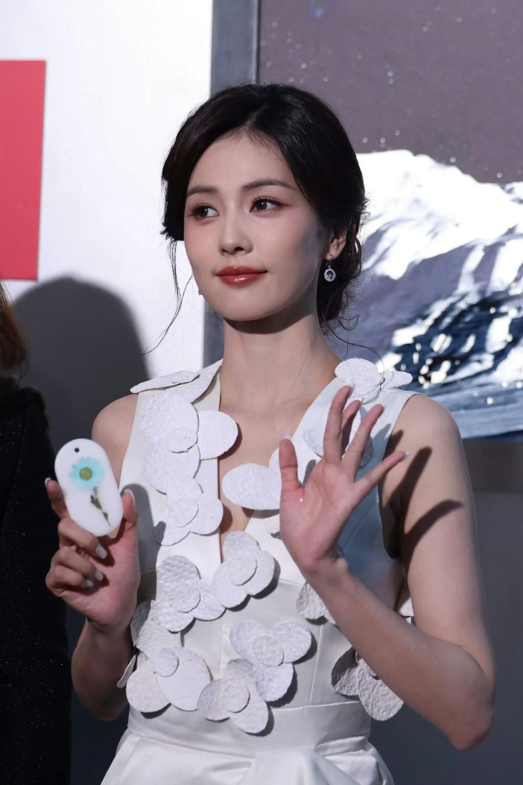 白鹿经典细节图，这样的白鹿怎么能不爱