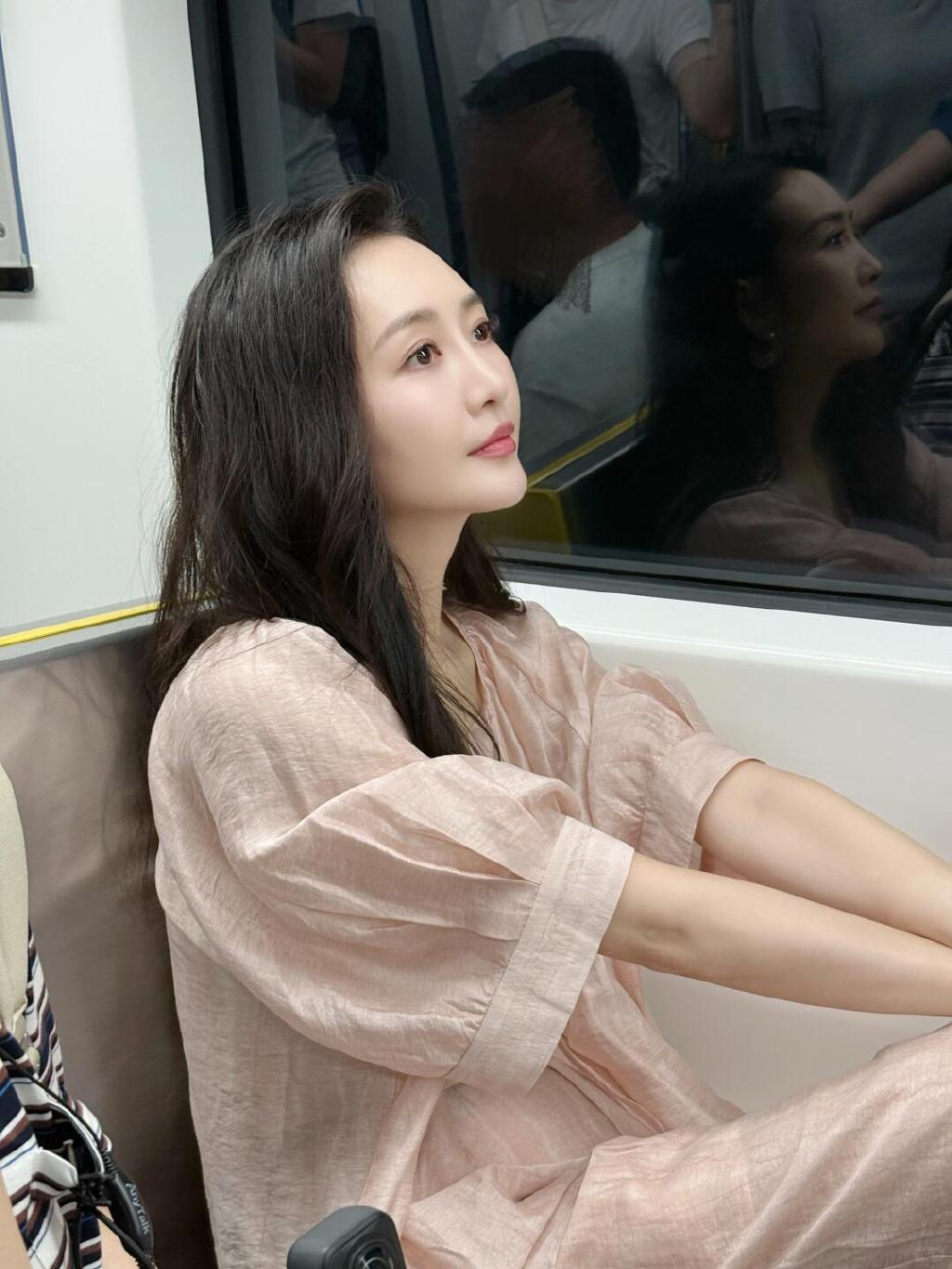 地铁遇见的，是王鸥吗