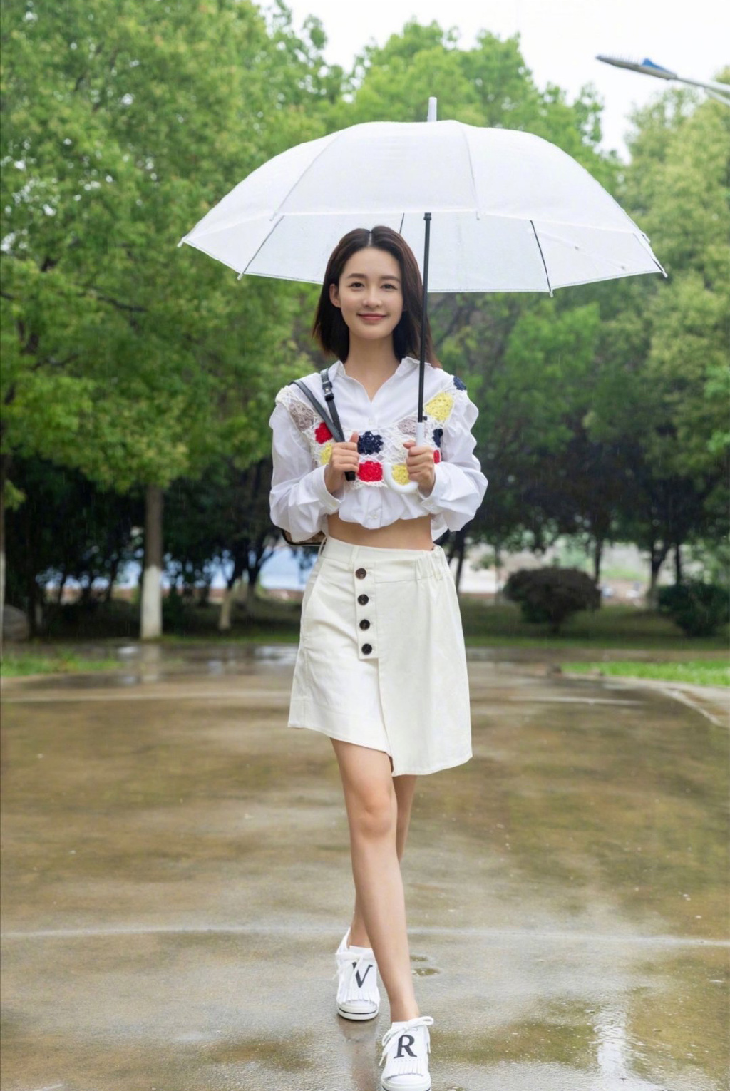 李沁侧颜杀，越看越有气质