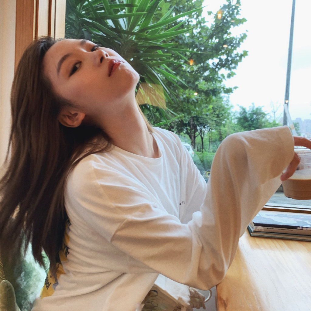 确实每个男人都喜欢像半藏森林那样的女孩