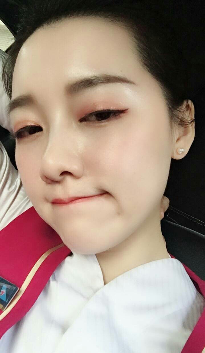 来自中国南方航空公司：懒洋洋的小空姐
