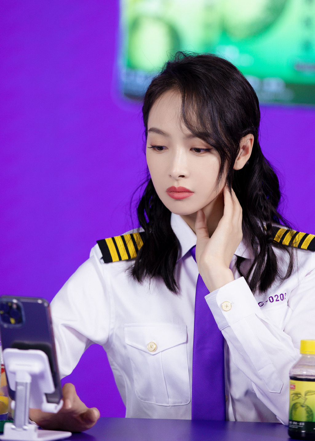来自宋茜的制服诱惑 一身军装飒爆了