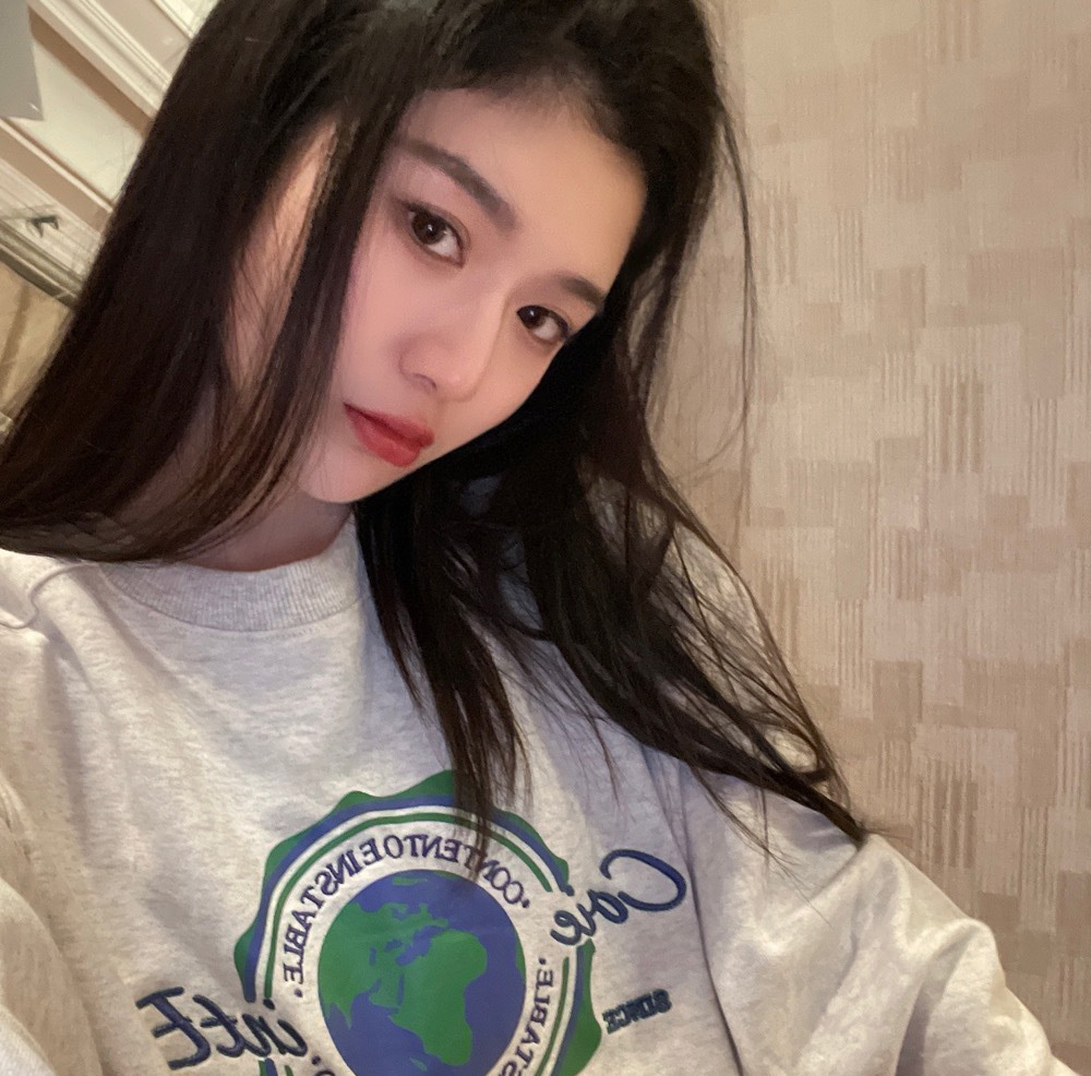 养眼美女@阮阮ttyuan，性感居家自拍