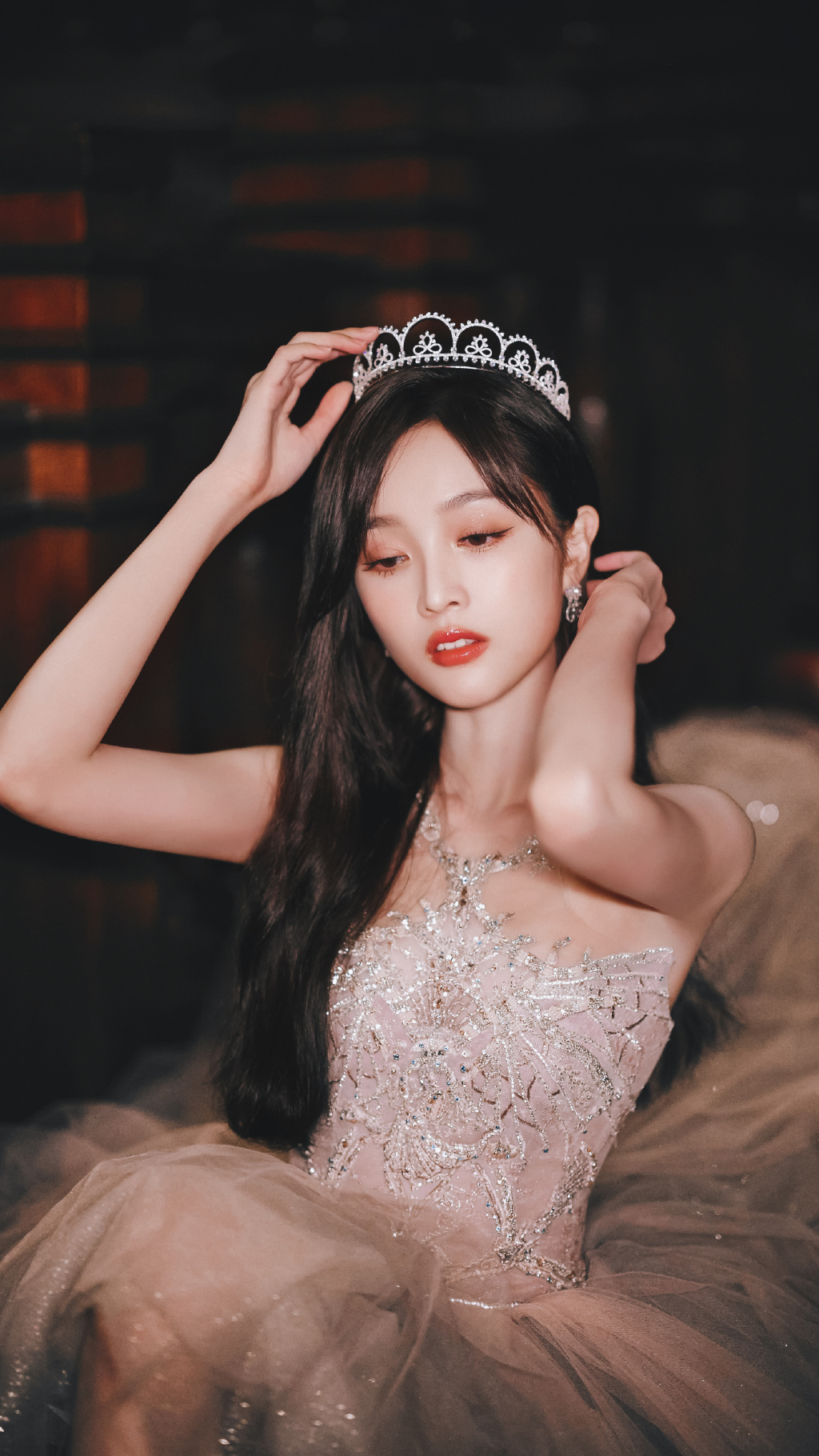 吴宣仪生日会美图，又一个在逃公主