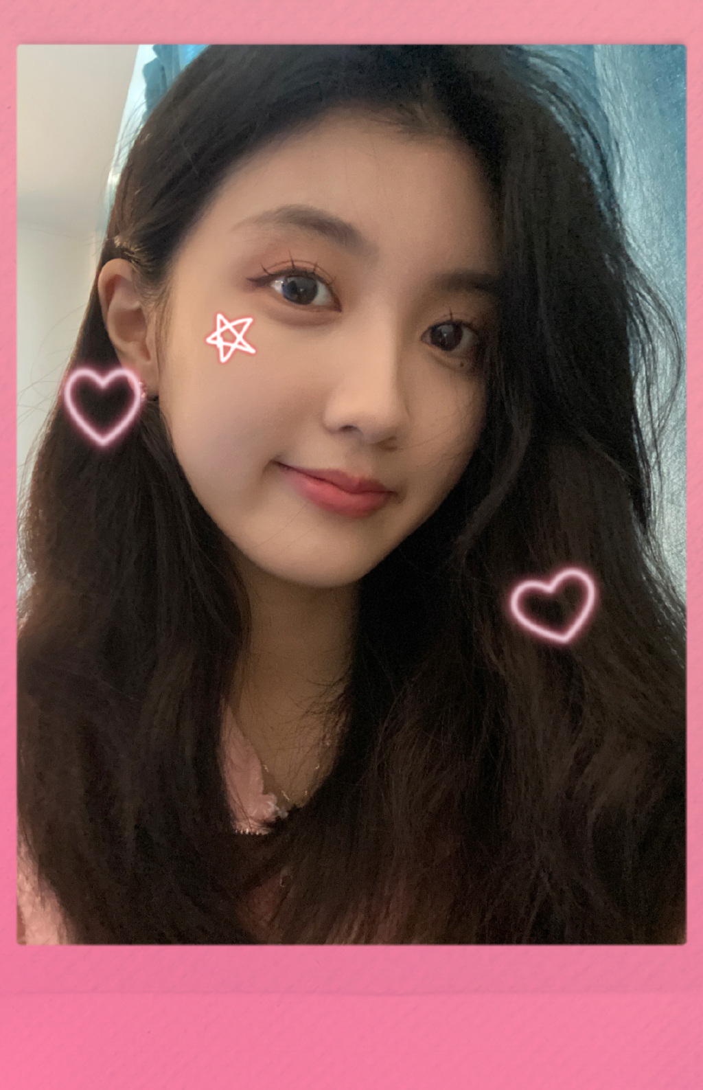 甜甜的女生冲你笑，比性感美女还让人心动