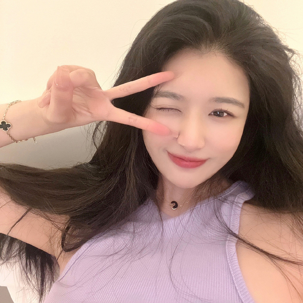 清纯可爱甜美女生自拍生活照