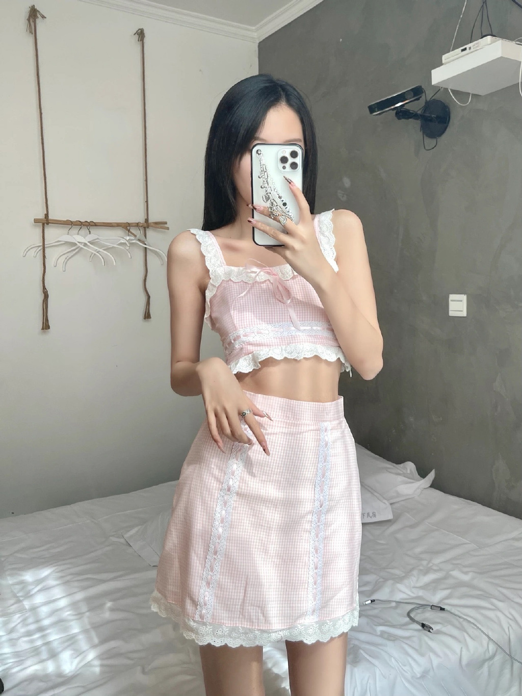 越性感的衣服，被脱得越快