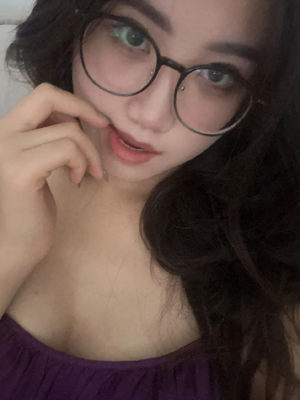 姐姐吃饱喝足后的样子