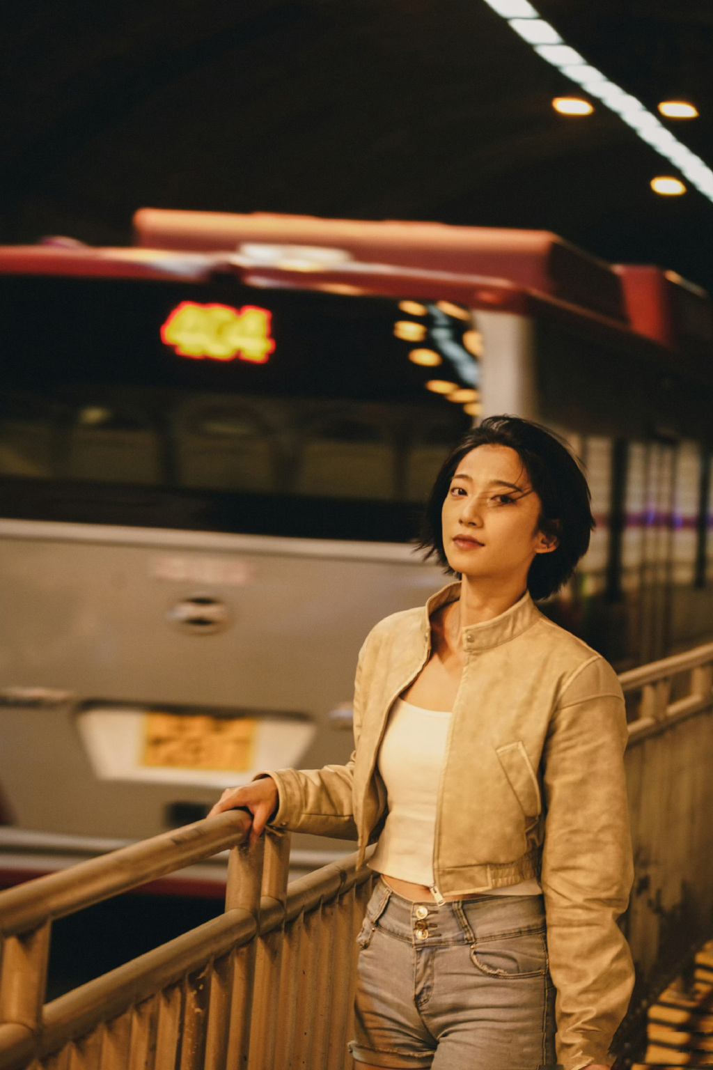 热裤美腿高跟，越看越爱