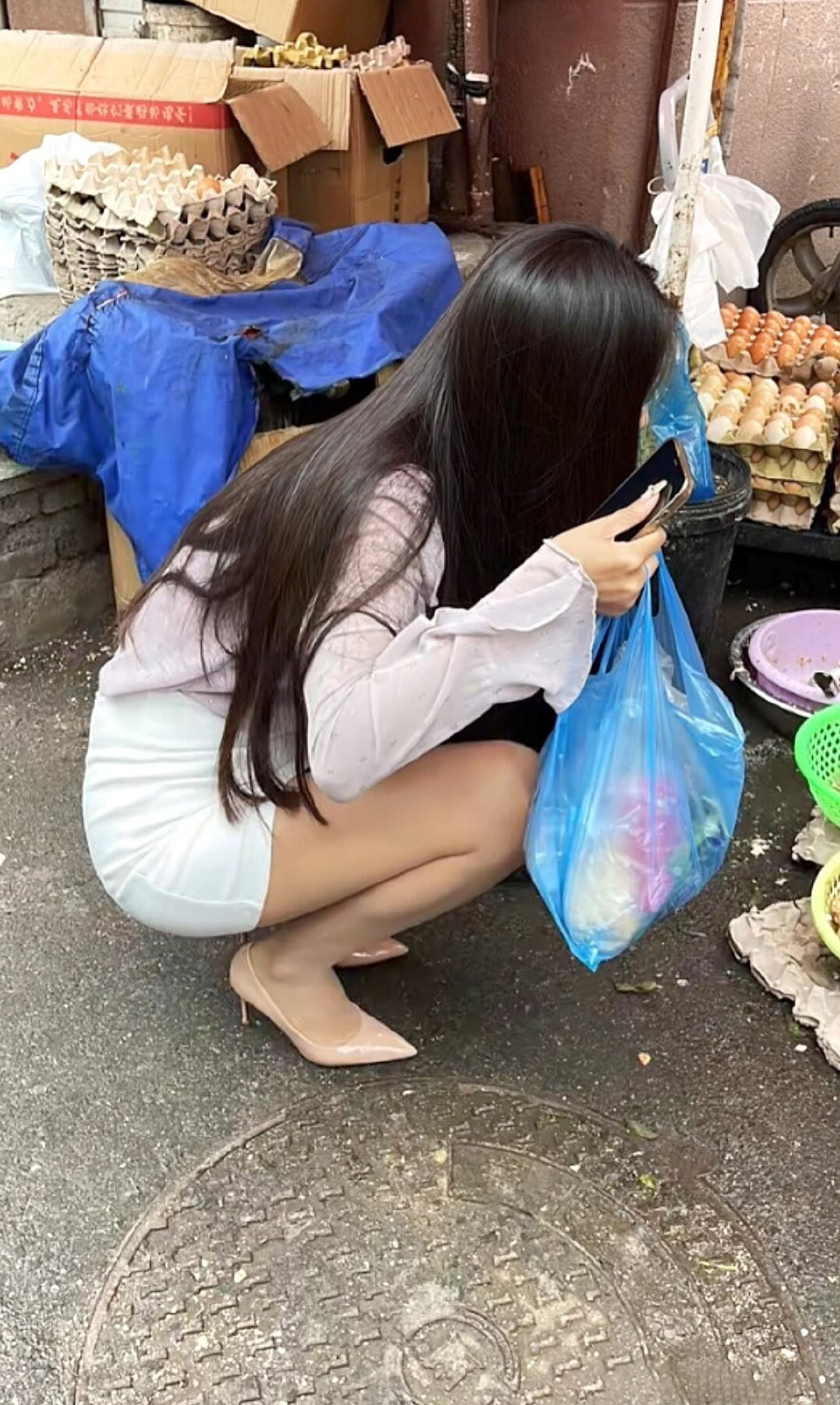 居家少妇，美腿撩人