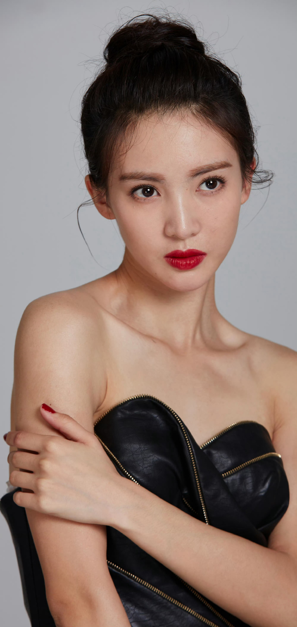 金晨黑色诱惑高清生图，此乃上等佳品！