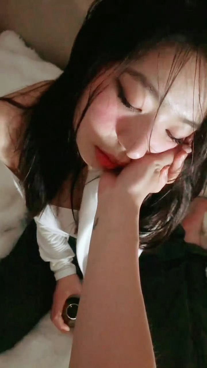 微醺的女人最迷人
