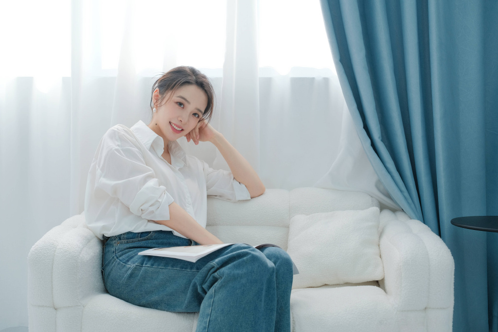 美丽的孕妇余霜阿姨