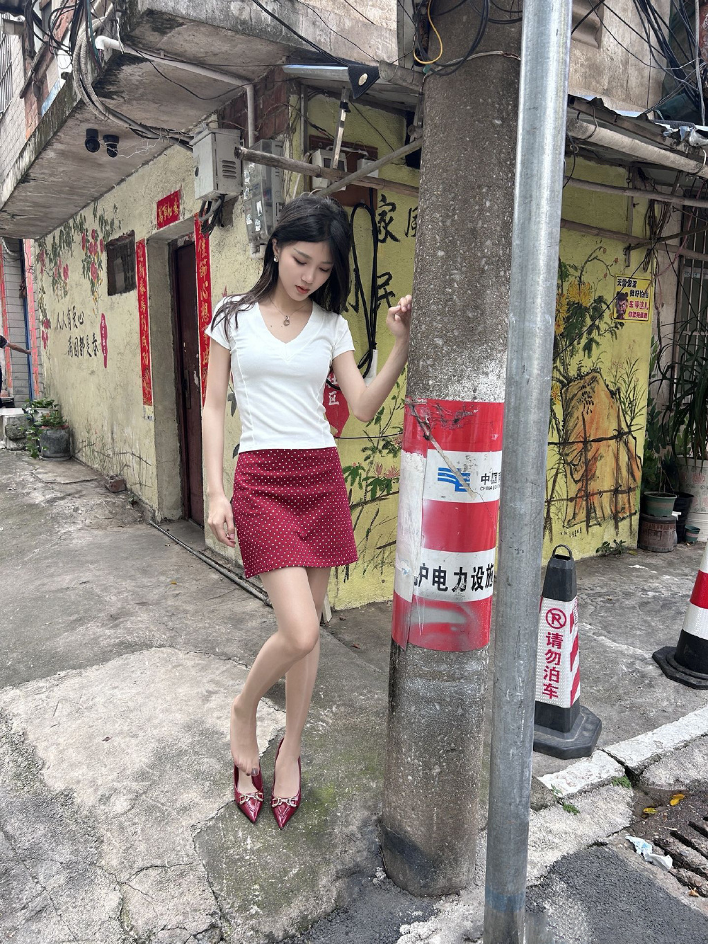 老巷子里的反差美~