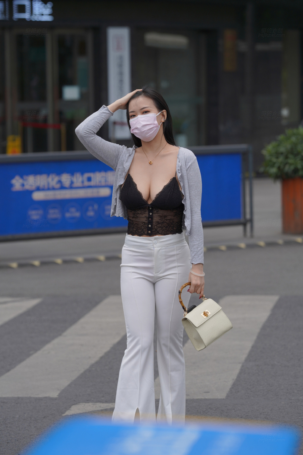 受不了，她实在太紧了 第十一番