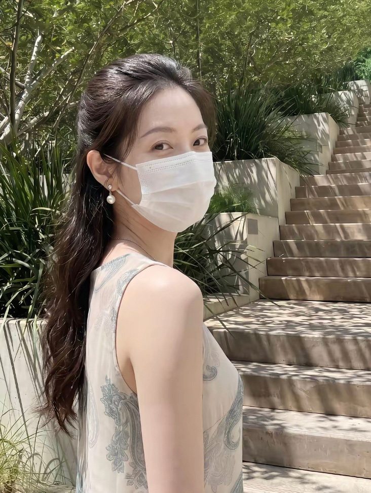 就是喜欢嘴巴里含点东西 第一番