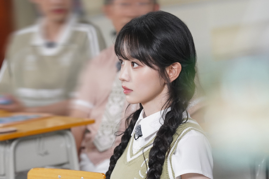 田曦薇，麻花辫少女好可爱