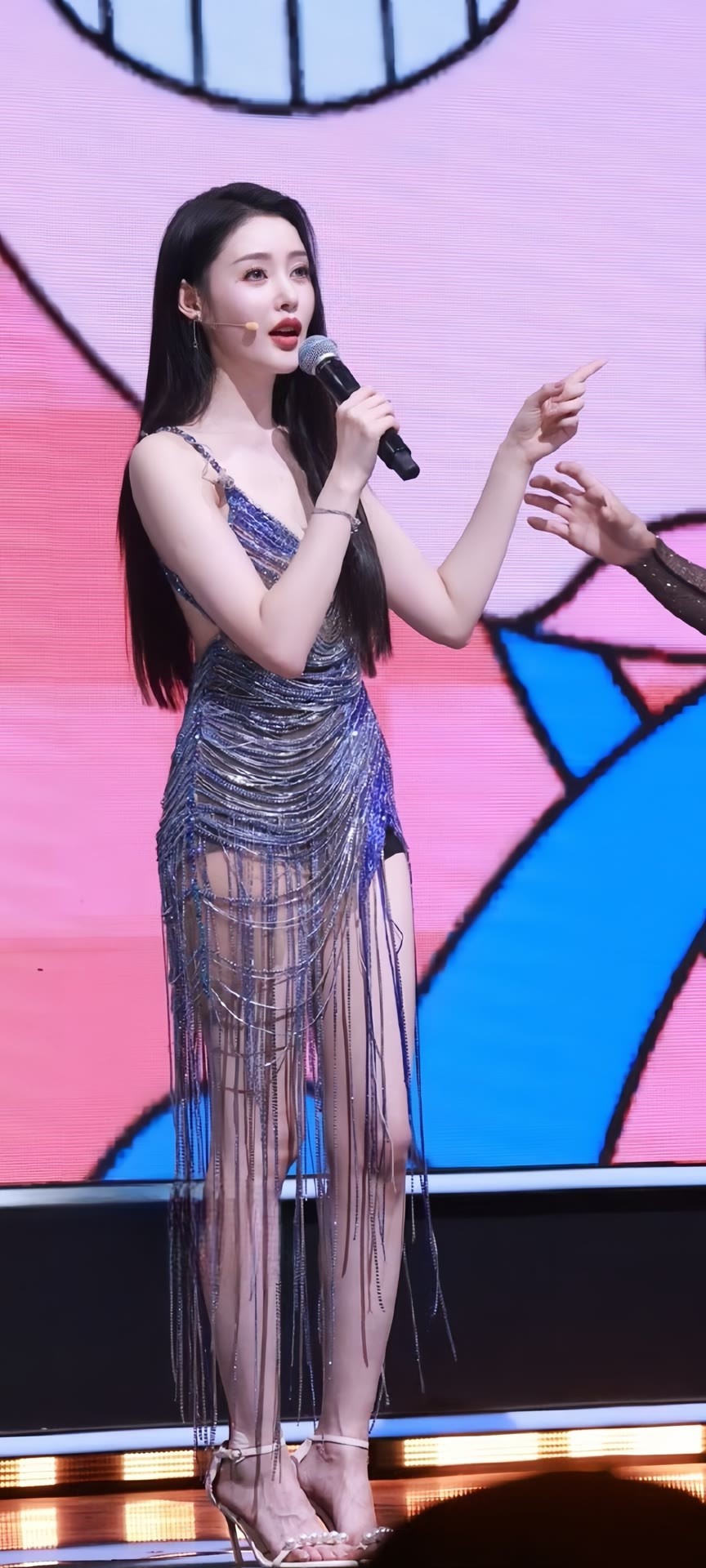 张天爱经典战袍，这大胯…开聘！我与你不共戴天！
